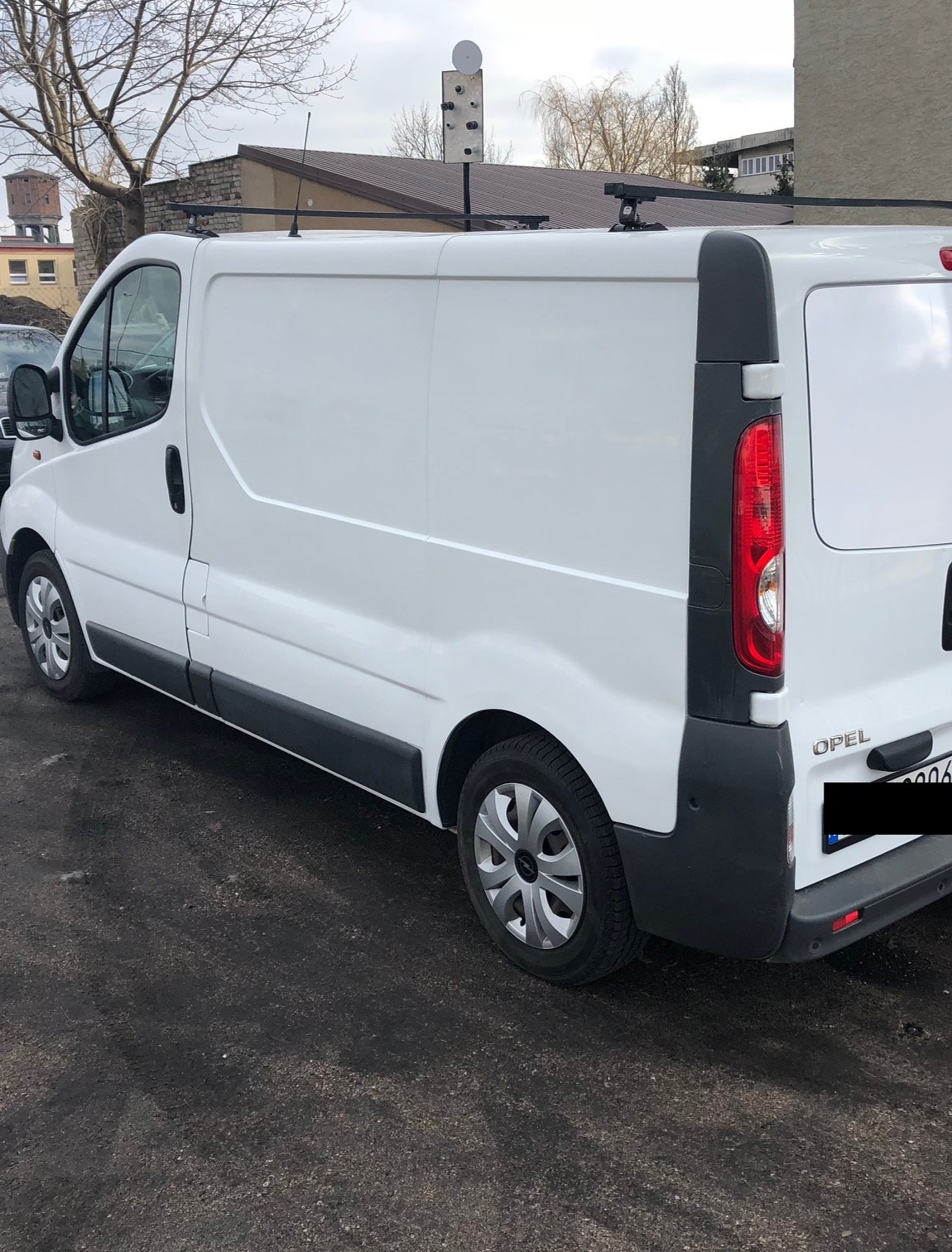 Dołączenie do floty Monteo pojazdu OPEL VIVARO